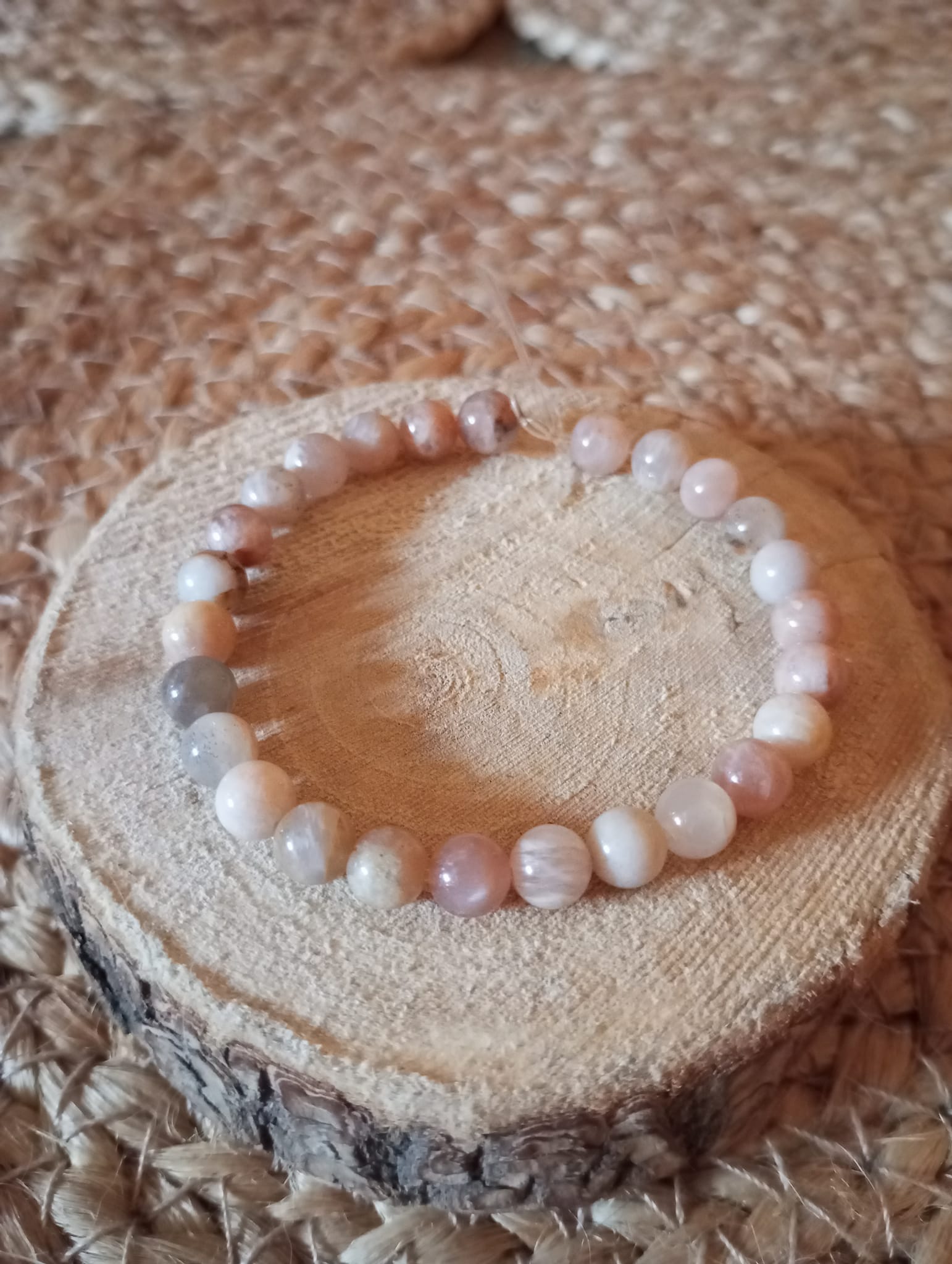 Bracelet en Pierre de lune pêche 